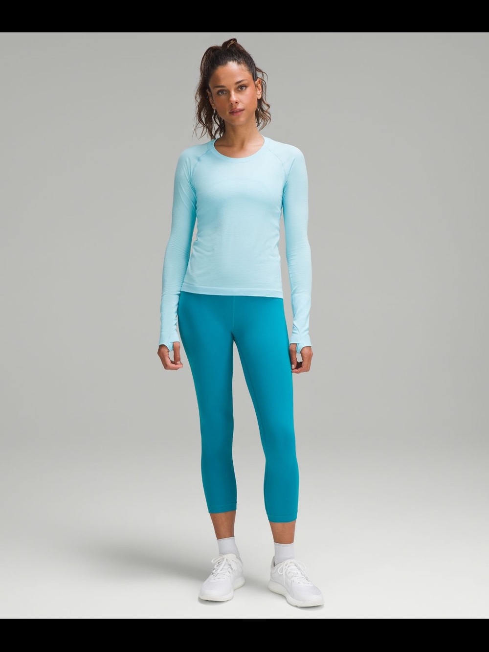 lululemon athletica High-Rise 7/8 Leggings in Dusty Blue - Picture 4 of 7